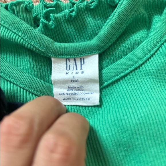 Kid’s tops size 8-10 - Picture 10 of 10